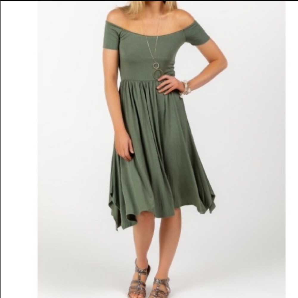 Francescas off the shoulder green midi dress!